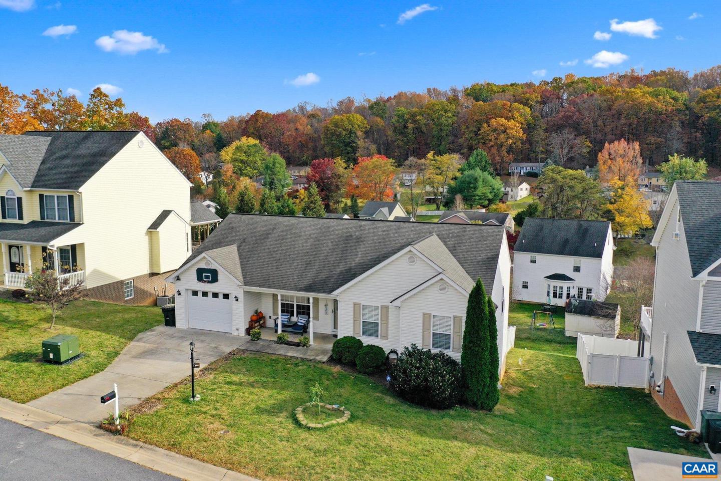 900 GEOFFERY ST, STAUNTON, Virginia 24401, 5 Bedrooms Bedrooms, ,3 BathroomsBathrooms,Residential,For sale,900 GEOFFERY ST,671906 MLS # 671906