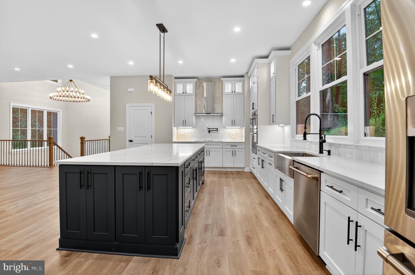 11600 BLUE RIDGE LN, GREAT FALLS, Virginia 22066, 4 Bedrooms Bedrooms, ,4 BathroomsBathrooms,Residential,For sale,11600 BLUE RIDGE LN,VAFX2282782 MLS # VAFX2282782