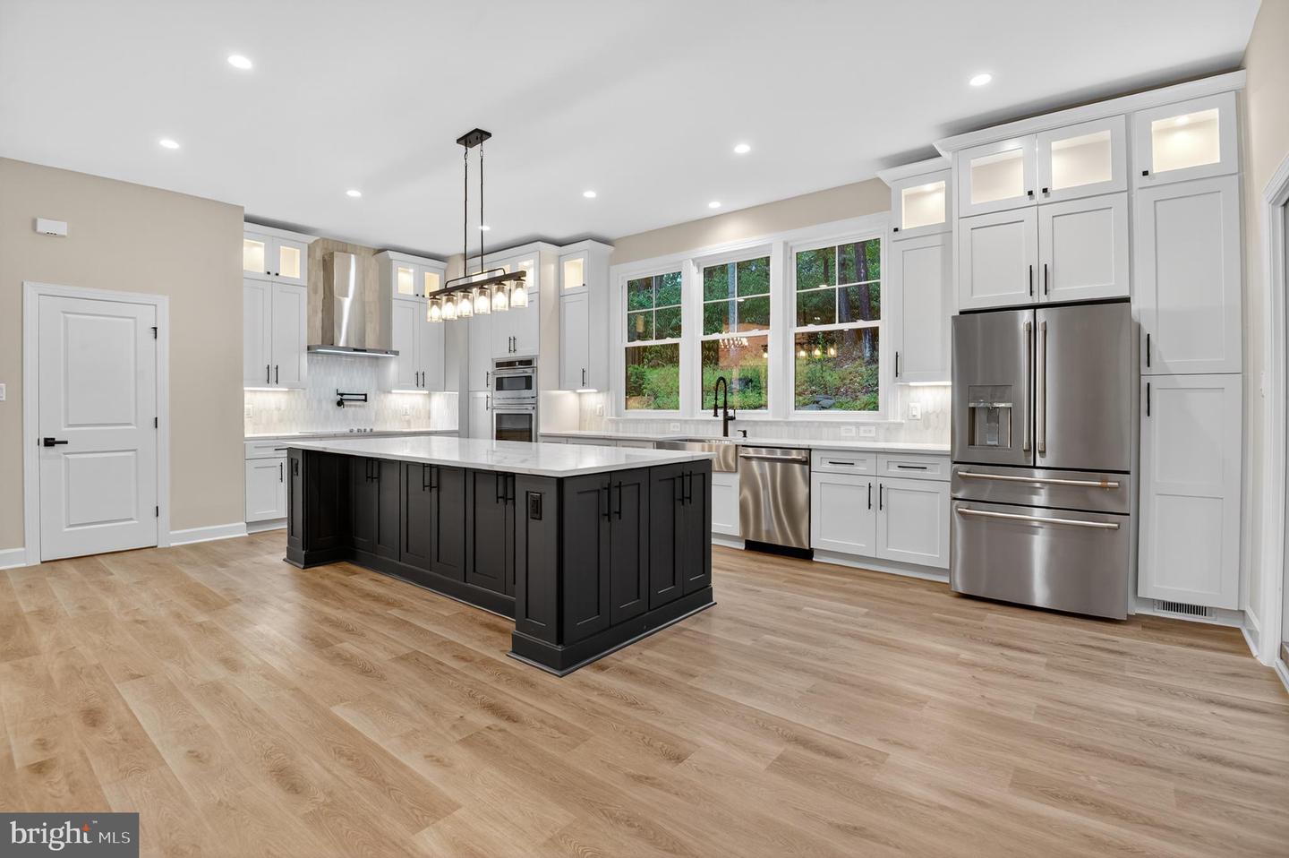 11600 BLUE RIDGE LN, GREAT FALLS, Virginia 22066, 4 Bedrooms Bedrooms, ,4 BathroomsBathrooms,Residential,For sale,11600 BLUE RIDGE LN,VAFX2282782 MLS # VAFX2282782