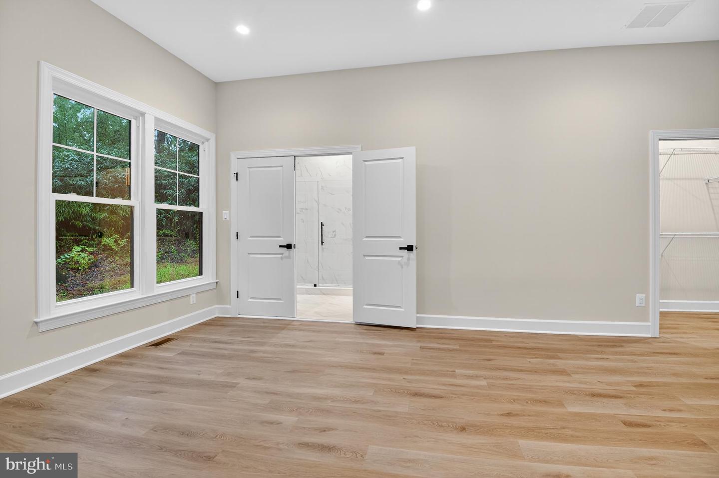 11600 BLUE RIDGE LN, GREAT FALLS, Virginia 22066, 4 Bedrooms Bedrooms, ,4 BathroomsBathrooms,Residential,For sale,11600 BLUE RIDGE LN,VAFX2282782 MLS # VAFX2282782