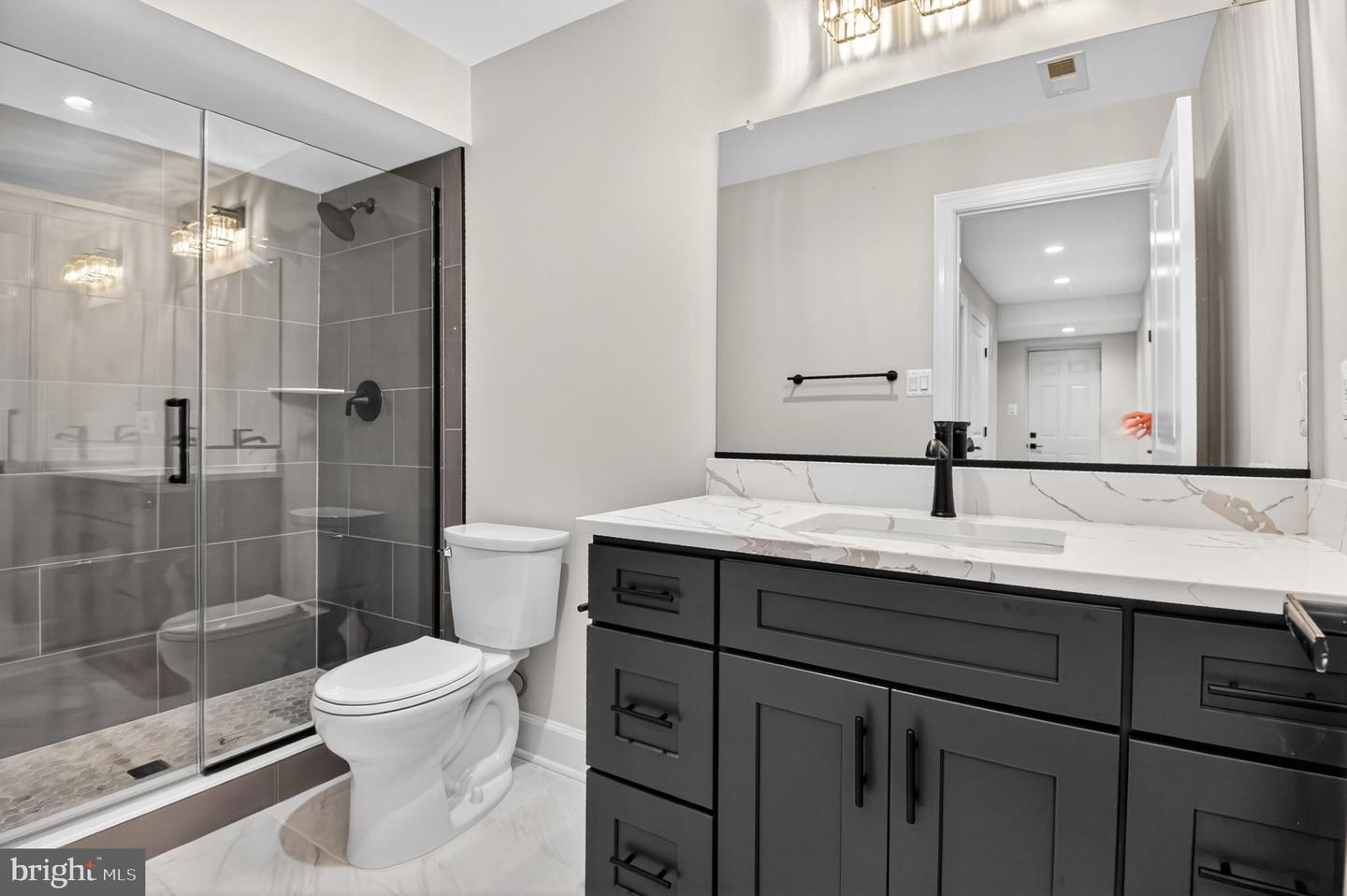 11600 BLUE RIDGE LN, GREAT FALLS, Virginia 22066, 4 Bedrooms Bedrooms, ,4 BathroomsBathrooms,Residential,For sale,11600 BLUE RIDGE LN,VAFX2282782 MLS # VAFX2282782