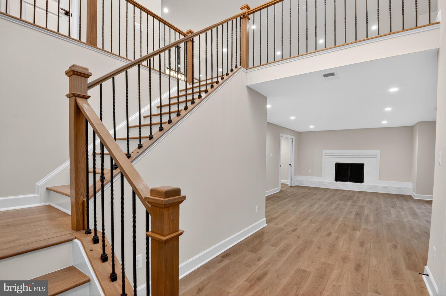 11600 BLUE RIDGE LN, GREAT FALLS, Virginia 22066, 4 Bedrooms Bedrooms, ,4 BathroomsBathrooms,Residential,For sale,11600 BLUE RIDGE LN,VAFX2282782 MLS # VAFX2282782