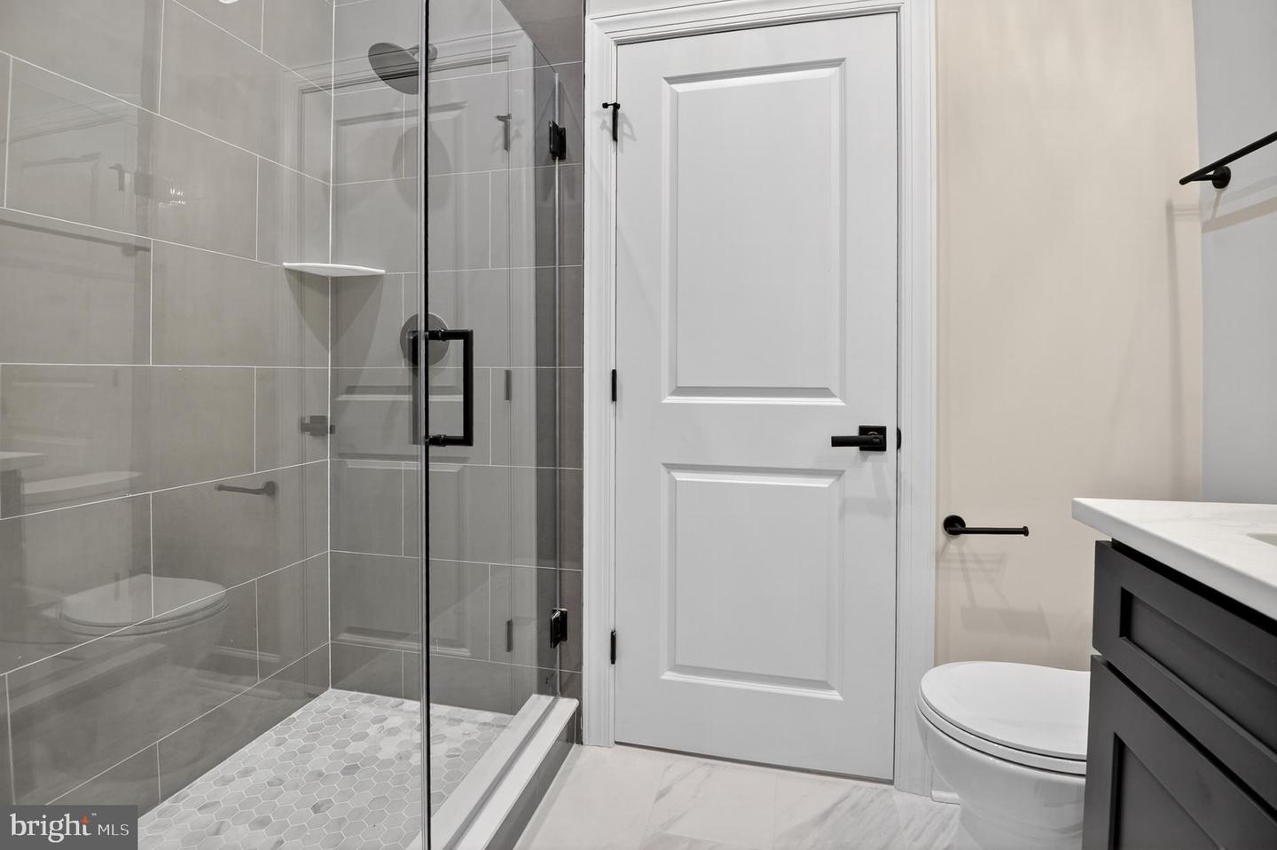 11600 BLUE RIDGE LN, GREAT FALLS, Virginia 22066, 4 Bedrooms Bedrooms, ,4 BathroomsBathrooms,Residential,For sale,11600 BLUE RIDGE LN,VAFX2282782 MLS # VAFX2282782