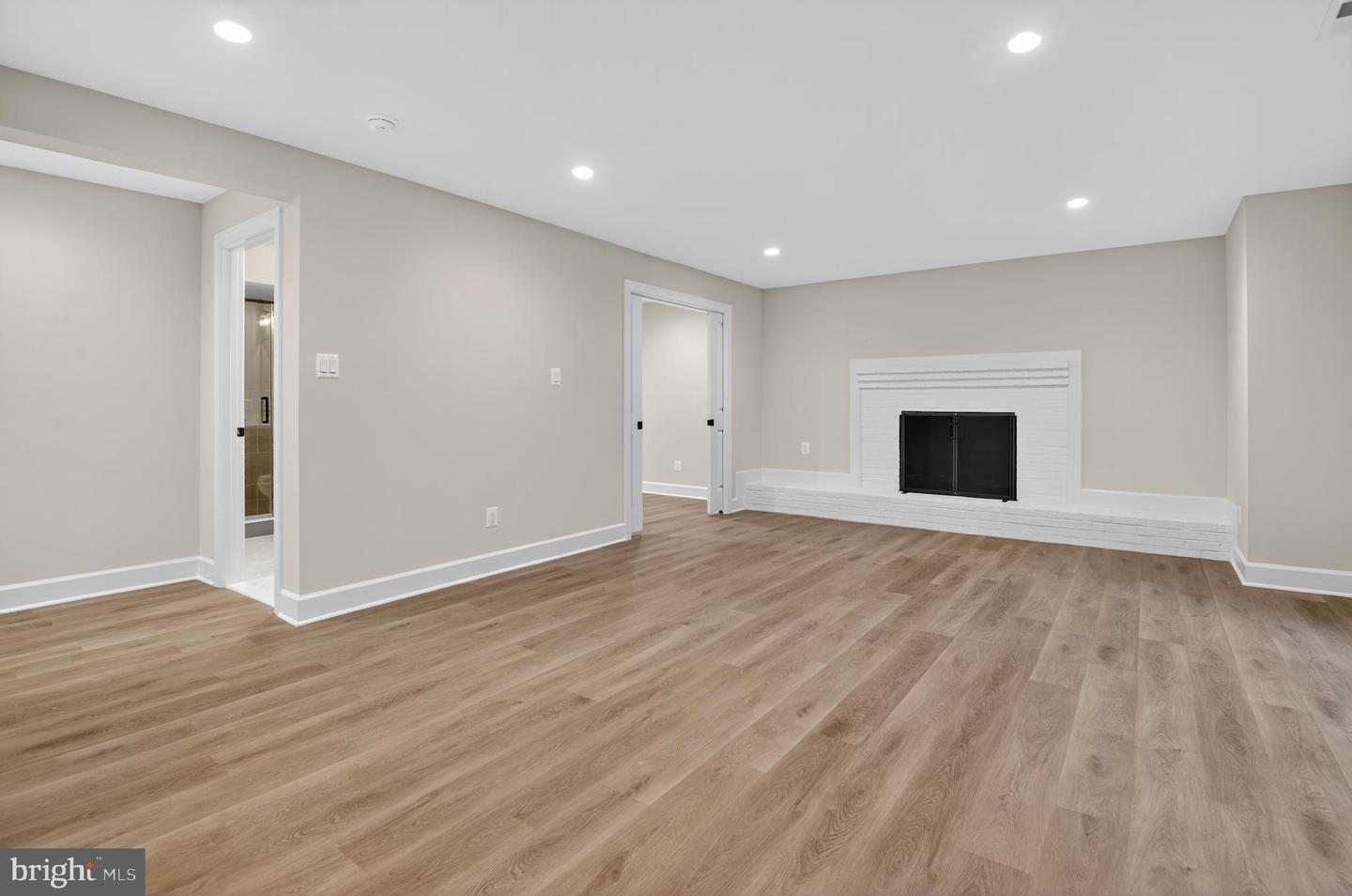 11600 BLUE RIDGE LN, GREAT FALLS, Virginia 22066, 4 Bedrooms Bedrooms, ,4 BathroomsBathrooms,Residential,For sale,11600 BLUE RIDGE LN,VAFX2282782 MLS # VAFX2282782