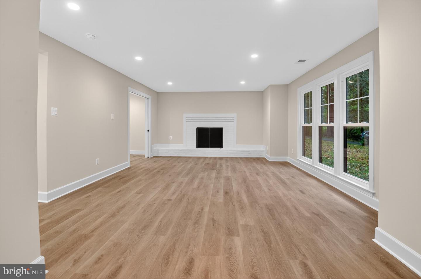 11600 BLUE RIDGE LN, GREAT FALLS, Virginia 22066, 4 Bedrooms Bedrooms, ,4 BathroomsBathrooms,Residential,For sale,11600 BLUE RIDGE LN,VAFX2282782 MLS # VAFX2282782