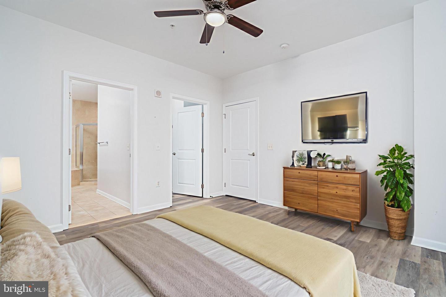 444 W BROAD ST #401, FALLS CHURCH, Virginia 22046, 2 Bedrooms Bedrooms, ,2 BathroomsBathrooms,Residential,For sale,444 W BROAD ST #401,VAFA2003498 MLS # VAFA2003498 444 W BROAD ST #401, FALLS CHURCH, Virginia 22046, 2 Bedrooms Bedrooms, ,2 BathroomsBathrooms,Residential,For sale,444 W BROAD ST #401,VAFA2003498 MLS # VAFA2003498