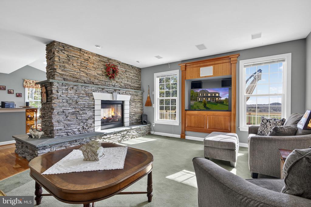 10142 ADA RD, MARSHALL, Virginia, 5 Bedrooms Bedrooms, ,4 BathroomsBathrooms,Residential,10142 ADA RD,VAFQ2019368 MLS # VAFQ2019368