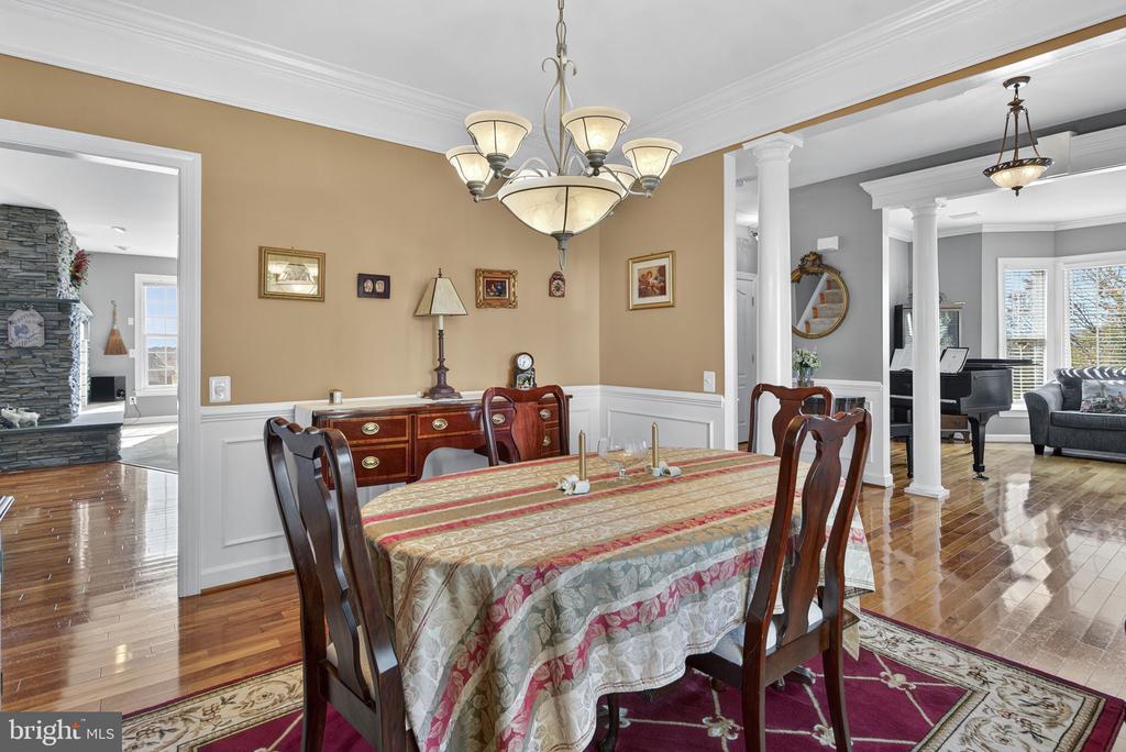 10142 ADA RD, MARSHALL, Virginia, 5 Bedrooms Bedrooms, ,4 BathroomsBathrooms,Residential,10142 ADA RD,VAFQ2019368 MLS # VAFQ2019368