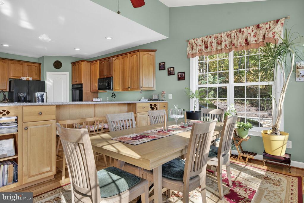 10142 ADA RD, MARSHALL, Virginia, 5 Bedrooms Bedrooms, ,4 BathroomsBathrooms,Residential,10142 ADA RD,VAFQ2019368 MLS # VAFQ2019368