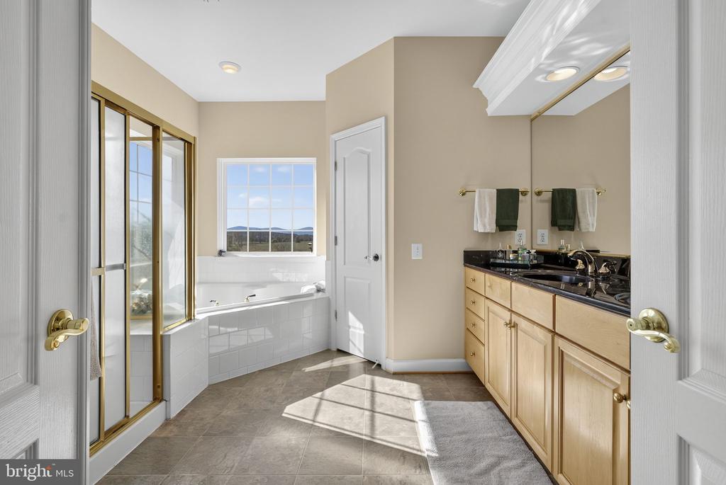 10142 ADA RD, MARSHALL, Virginia, 5 Bedrooms Bedrooms, ,4 BathroomsBathrooms,Residential,10142 ADA RD,VAFQ2019368 MLS # VAFQ2019368