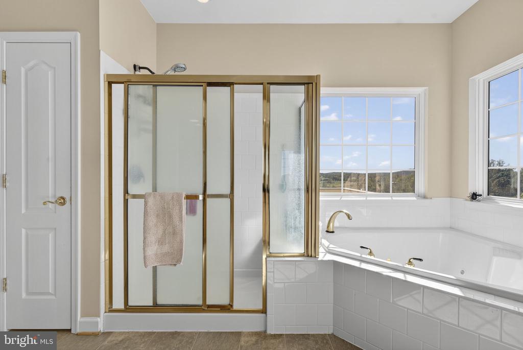 10142 ADA RD, MARSHALL, Virginia, 5 Bedrooms Bedrooms, ,4 BathroomsBathrooms,Residential,10142 ADA RD,VAFQ2019368 MLS # VAFQ2019368