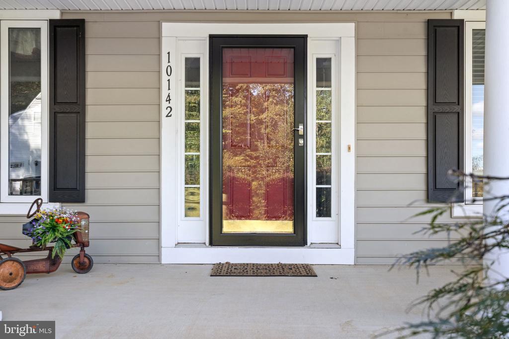 10142 ADA RD, MARSHALL, Virginia, 5 Bedrooms Bedrooms, ,4 BathroomsBathrooms,Residential,10142 ADA RD,VAFQ2019368 MLS # VAFQ2019368