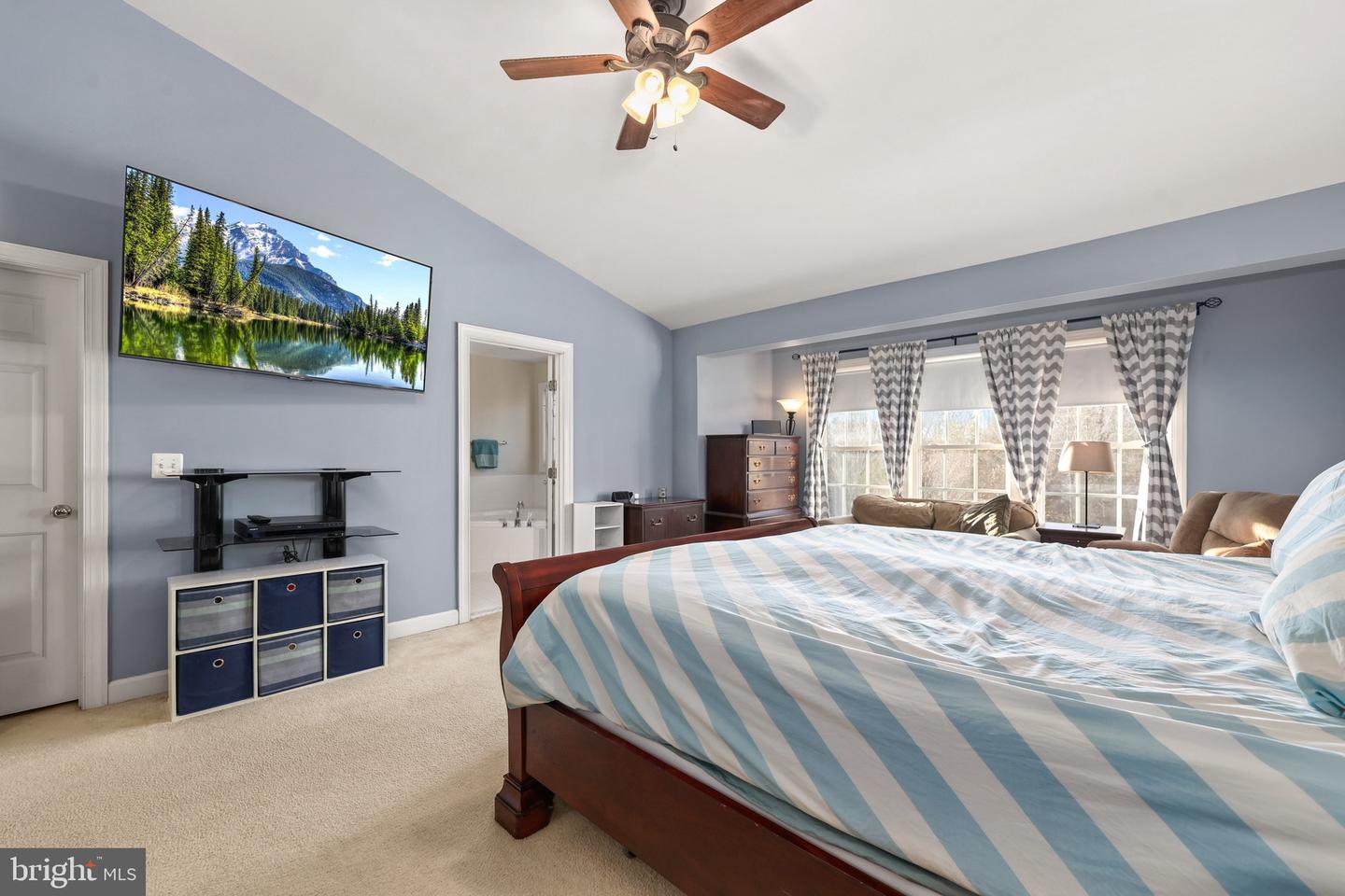 12801 HALF MOON LN, WOODBRIDGE, Virginia 22192, 4 Bedrooms Bedrooms, ,3 BathroomsBathrooms,Residential,For sale,12801 HALF MOON LN,VAPW2103894 MLS # VAPW2103894