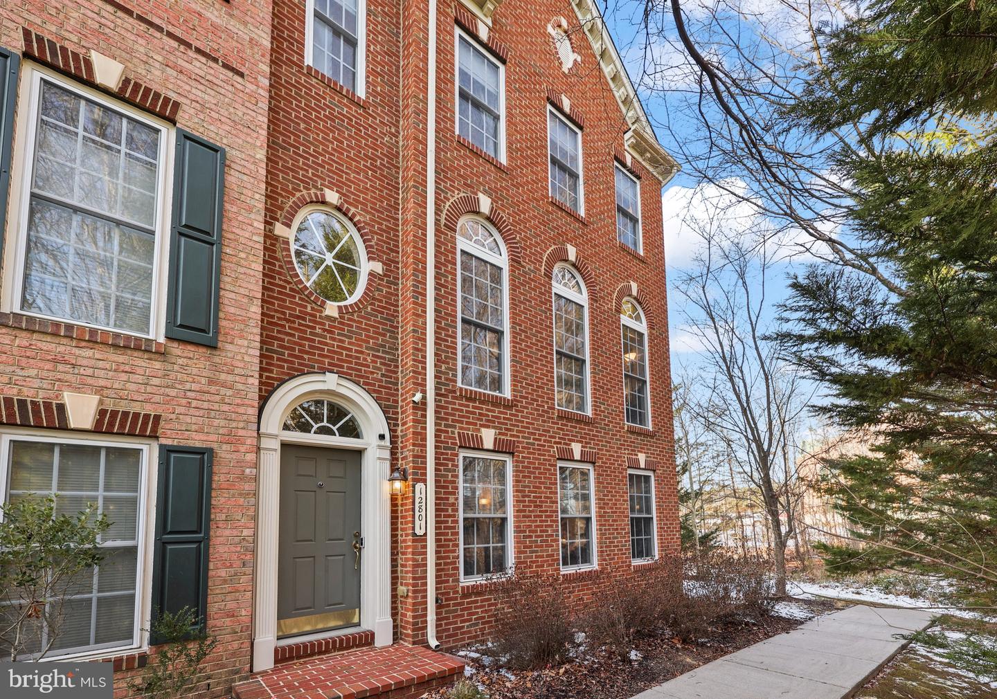 12801 HALF MOON LN, WOODBRIDGE, Virginia 22192, 4 Bedrooms Bedrooms, ,3 BathroomsBathrooms,Residential,For sale,12801 HALF MOON LN,VAPW2103894 MLS # VAPW2103894