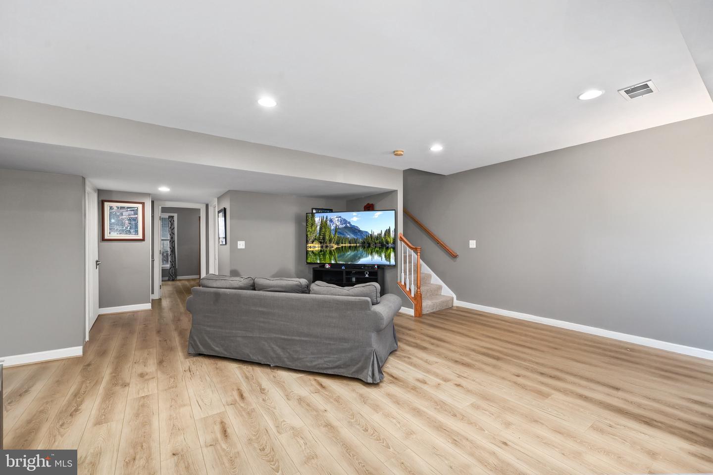 12801 HALF MOON LN, WOODBRIDGE, Virginia 22192, 4 Bedrooms Bedrooms, ,3 BathroomsBathrooms,Residential,For sale,12801 HALF MOON LN,VAPW2103894 MLS # VAPW2103894