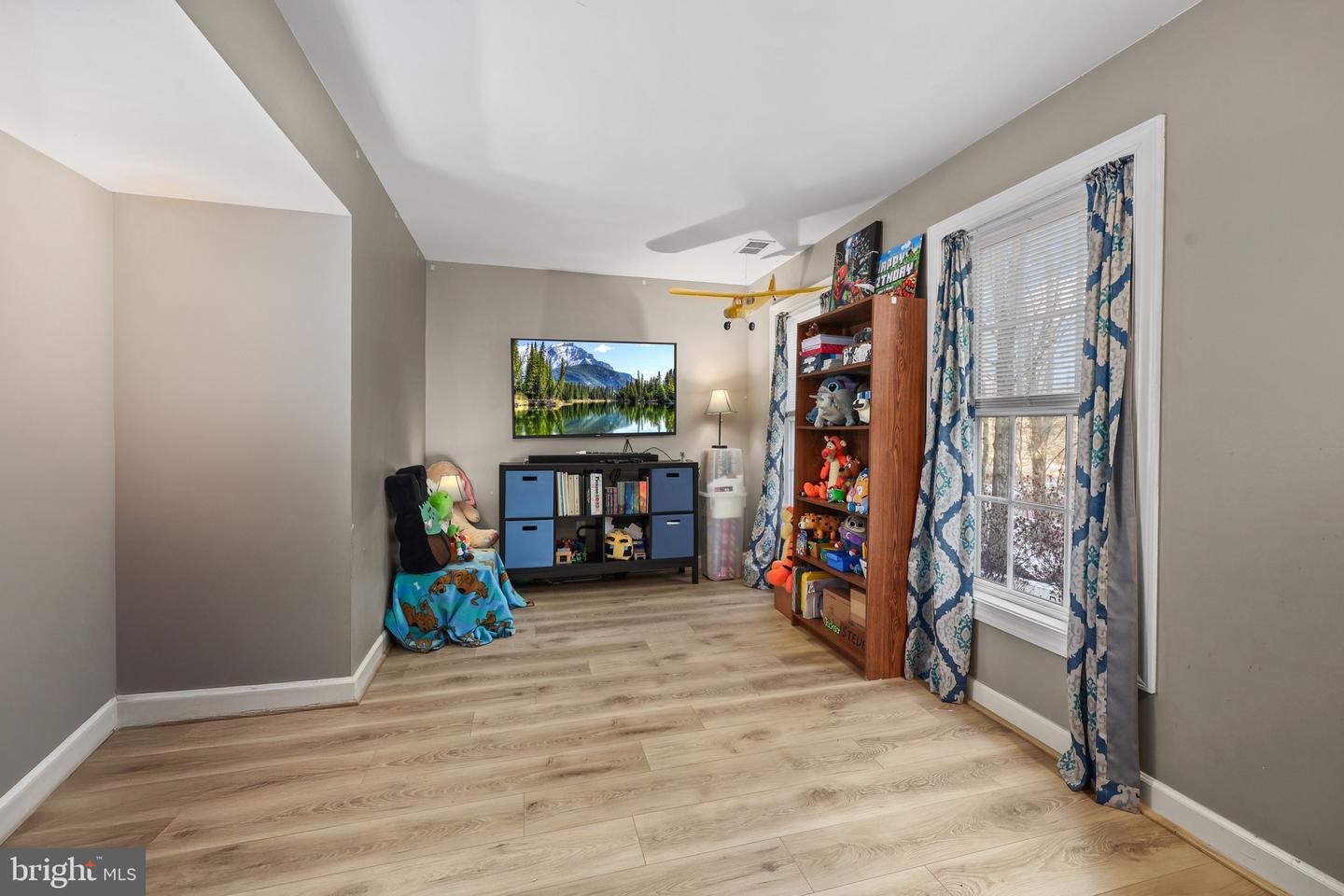 12801 HALF MOON LN, WOODBRIDGE, Virginia 22192, 4 Bedrooms Bedrooms, ,3 BathroomsBathrooms,Residential,For sale,12801 HALF MOON LN,VAPW2103894 MLS # VAPW2103894