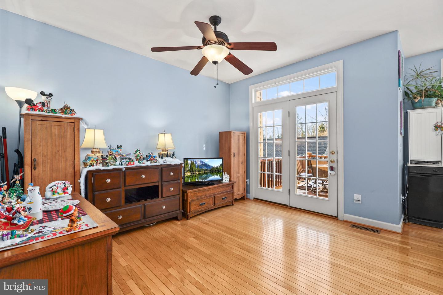 12801 HALF MOON LN, WOODBRIDGE, Virginia 22192, 4 Bedrooms Bedrooms, ,3 BathroomsBathrooms,Residential,For sale,12801 HALF MOON LN,VAPW2103894 MLS # VAPW2103894