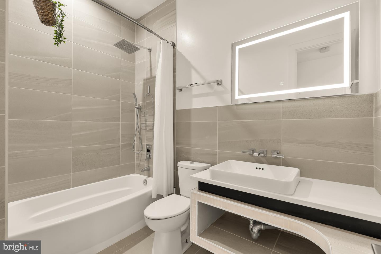 1428 MERIDIAN PL NW #1, WASHINGTON, District Of Columbia 20010, 1 Bedroom Bedrooms, ,1 BathroomBathrooms,Residential,For sale,1428 MERIDIAN PL NW #1,DCDC2225618 MLS # DCDC2225618