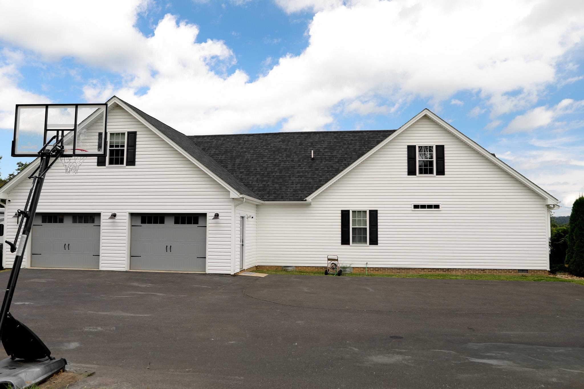 194 KIDDSVILLE RD, FISHERSVILLE, Virginia 22939, 4 Bedrooms Bedrooms, ,2 BathroomsBathrooms,Residential,194 KIDDSVILLE RD,667970 MLS # 667970