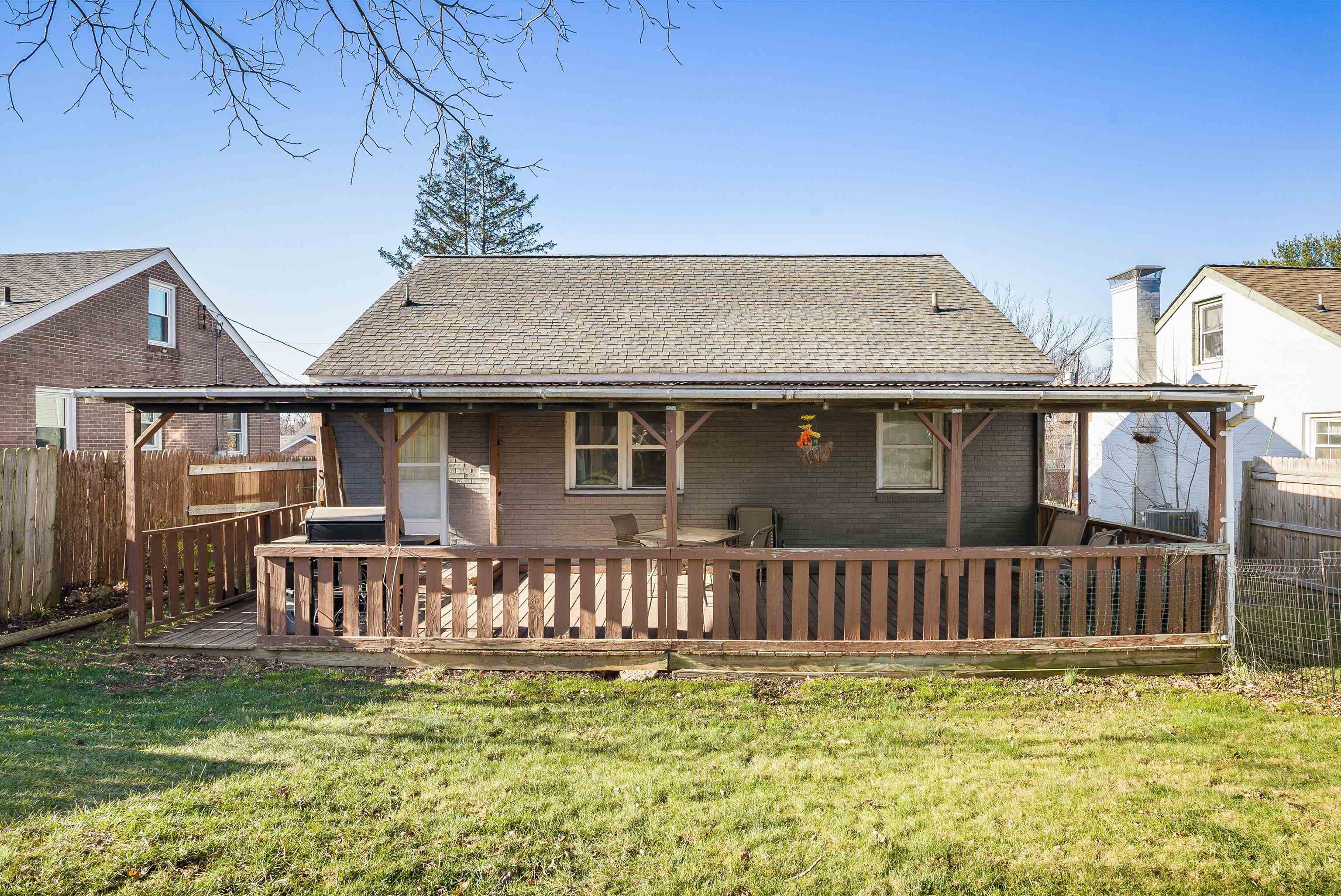 812 FLORENCE AVE, WAYNESBORO, Virginia 22980, 3 Bedrooms Bedrooms, ,1 BathroomBathrooms,Residential,812 FLORENCE AVE,671914 MLS # 671914 812 FLORENCE AVE, WAYNESBORO, Virginia 22980, 3 Bedrooms Bedrooms, ,1 BathroomBathrooms,Residential,812 FLORENCE AVE,671914 MLS # 671914