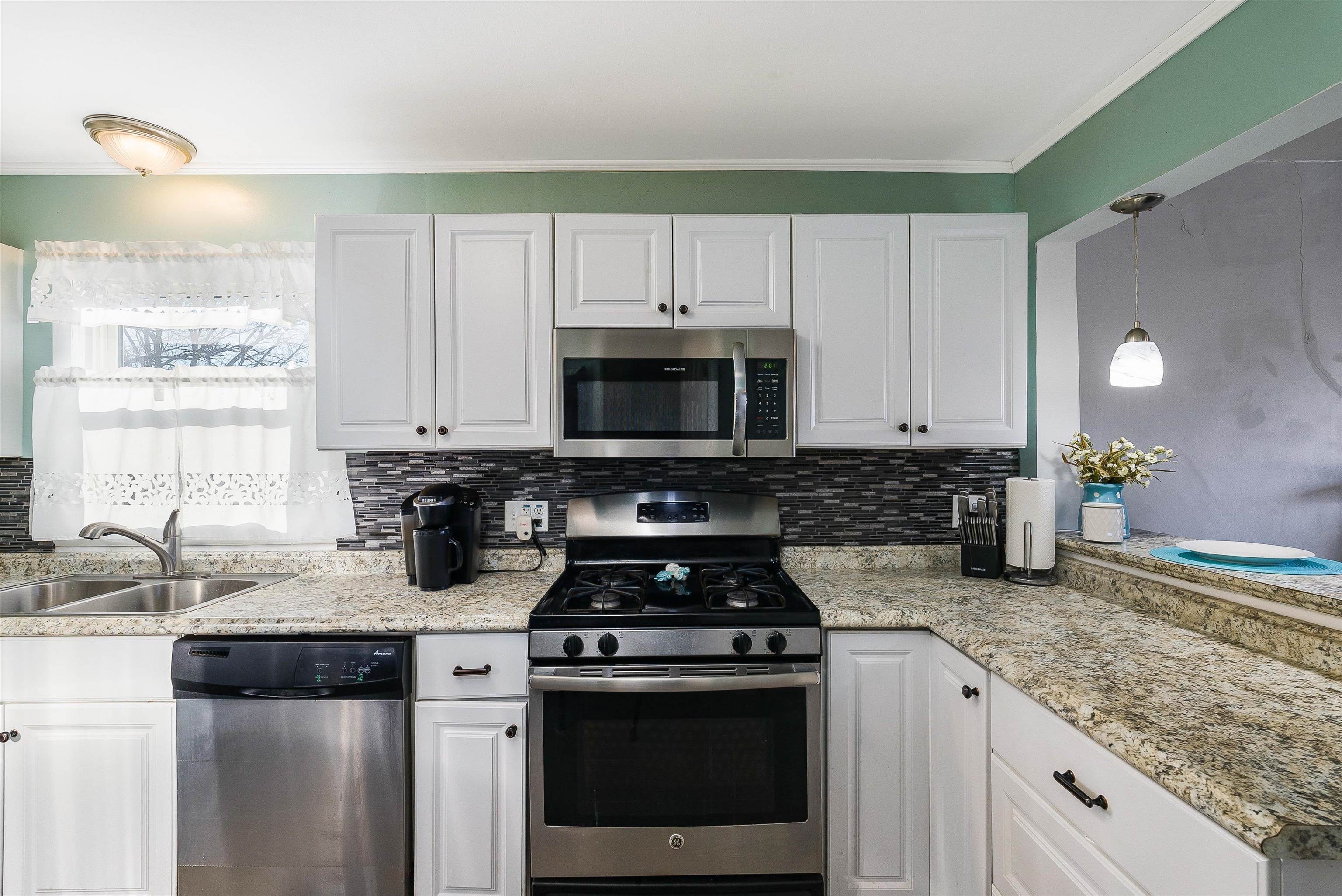 812 FLORENCE AVE, WAYNESBORO, Virginia 22980, 3 Bedrooms Bedrooms, ,1 BathroomBathrooms,Residential,812 FLORENCE AVE,671914 MLS # 671914 812 FLORENCE AVE, WAYNESBORO, Virginia 22980, 3 Bedrooms Bedrooms, ,1 BathroomBathrooms,Residential,812 FLORENCE AVE,671914 MLS # 671914