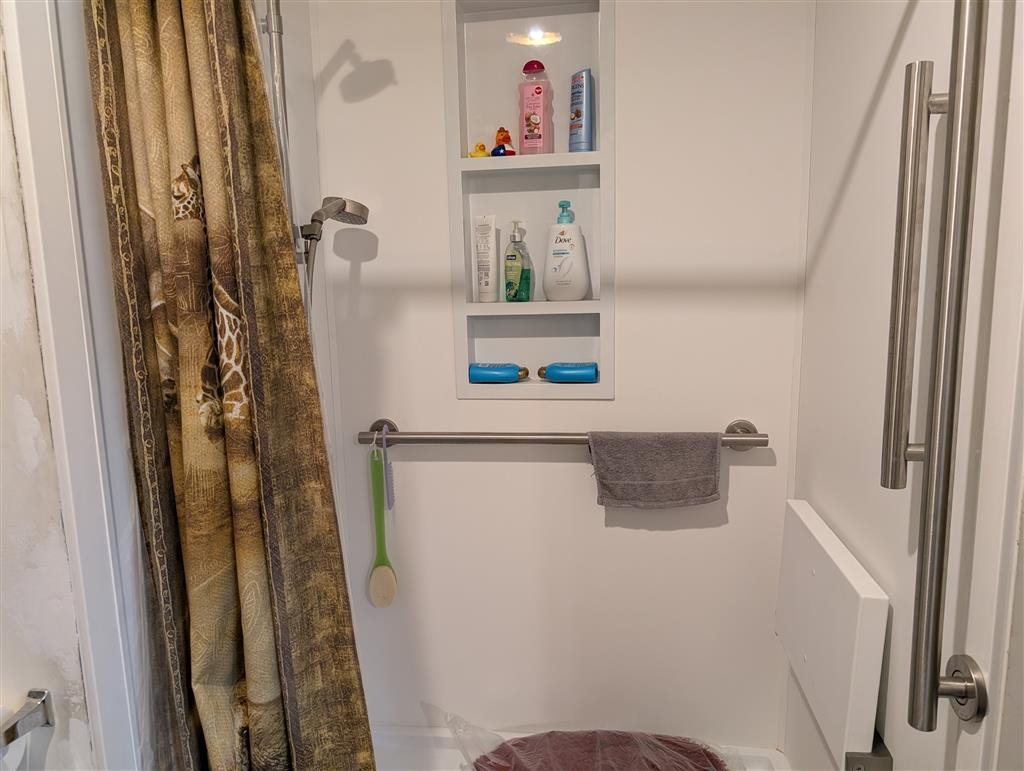 70 WINDSOR DR, FISHERSVILLE, Virginia 22939, 4 Bedrooms Bedrooms, ,3 BathroomsBathrooms,Residential,70 WINDSOR DR,671919 MLS # 671919