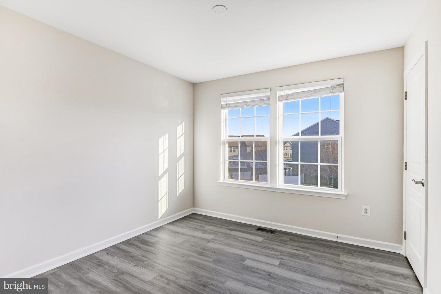 8393 SCOTLAND LOOP, MANASSAS, Virginia 20109, 3 Bedrooms Bedrooms, ,3 BathroomsBathrooms,Residential,For sale,8393 SCOTLAND LOOP,VAPW2108148 MLS # VAPW2108148