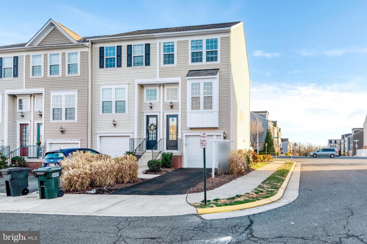 8393 SCOTLAND LOOP, MANASSAS, Virginia 20109, 3 Bedrooms Bedrooms, ,3 BathroomsBathrooms,Residential,For sale,8393 SCOTLAND LOOP,VAPW2108148 MLS # VAPW2108148