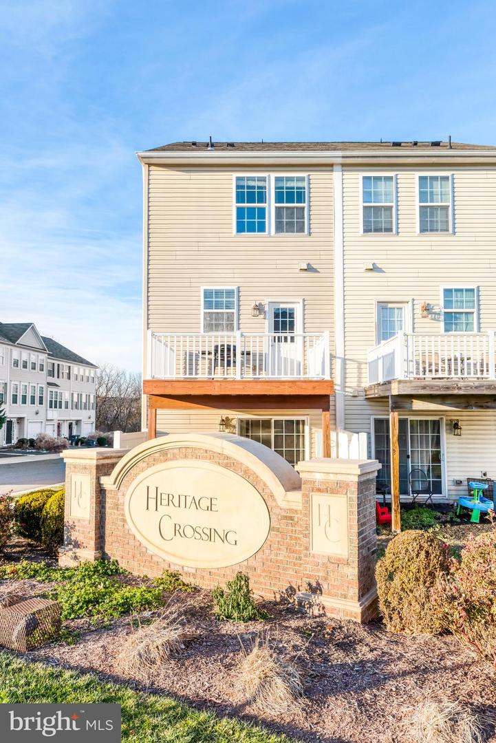 8393 SCOTLAND LOOP, MANASSAS, Virginia 20109, 3 Bedrooms Bedrooms, ,3 BathroomsBathrooms,Residential,For sale,8393 SCOTLAND LOOP,VAPW2108148 MLS # VAPW2108148