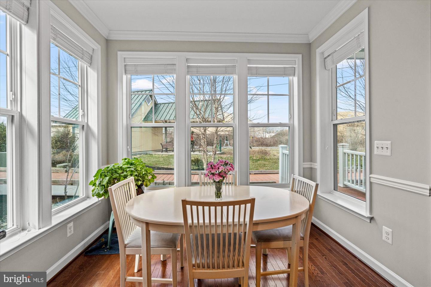 1022 RAILROAD AVE #4, FALLS CHURCH, Virginia 22046, 2 Bedrooms Bedrooms, ,2 BathroomsBathrooms,Residential,For sale,1022 RAILROAD AVE #4,VAFA2003466 MLS # VAFA2003466