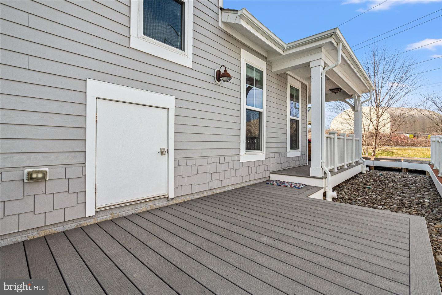 1022 RAILROAD AVE #4, FALLS CHURCH, Virginia 22046, 2 Bedrooms Bedrooms, ,2 BathroomsBathrooms,Residential,For sale,1022 RAILROAD AVE #4,VAFA2003466 MLS # VAFA2003466