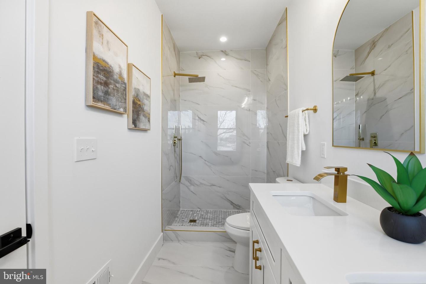 2815 NORTH CAPITOL ST NE, WASHINGTON, District Of Columbia 20002, 5 Bedrooms Bedrooms, ,3 BathroomsBathrooms,Residential,For sale,2815 NORTH CAPITOL ST NE,DCDC2233034 MLS # DCDC2233034