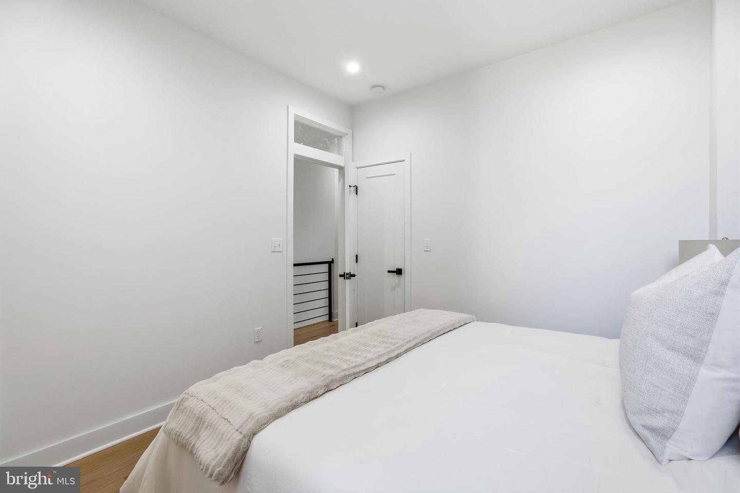 2815 NORTH CAPITOL ST NE, WASHINGTON, District Of Columbia 20002, 5 Bedrooms Bedrooms, ,3 BathroomsBathrooms,Residential,For sale,2815 NORTH CAPITOL ST NE,DCDC2233034 MLS # DCDC2233034