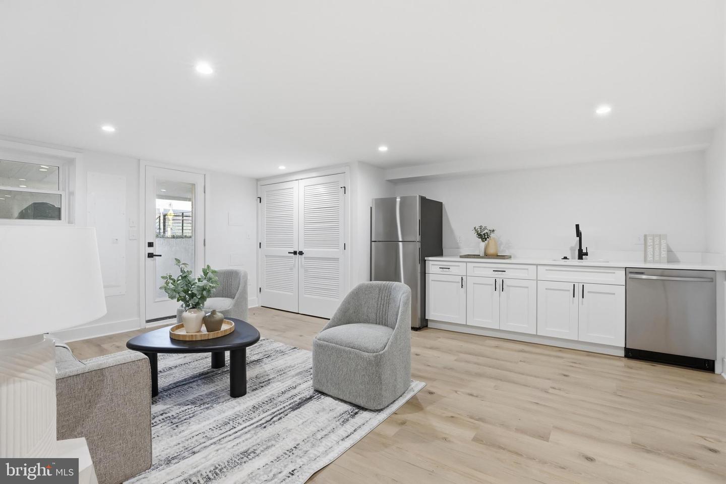 2815 NORTH CAPITOL ST NE, WASHINGTON, District Of Columbia 20002, 5 Bedrooms Bedrooms, ,3 BathroomsBathrooms,Residential,For sale,2815 NORTH CAPITOL ST NE,DCDC2233034 MLS # DCDC2233034