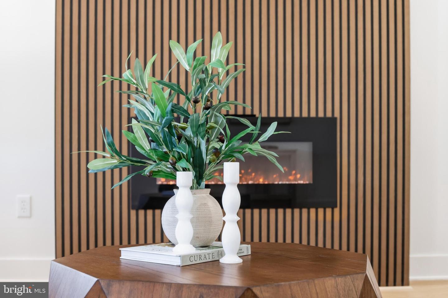 2815 NORTH CAPITOL ST NE, WASHINGTON, District Of Columbia 20002, 5 Bedrooms Bedrooms, ,3 BathroomsBathrooms,Residential,For sale,2815 NORTH CAPITOL ST NE,DCDC2233034 MLS # DCDC2233034