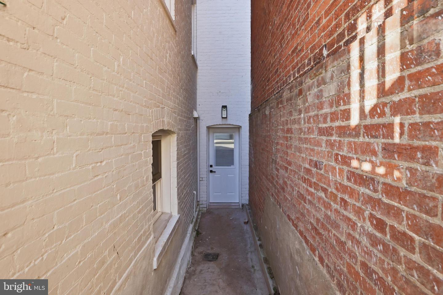 2815 NORTH CAPITOL ST NE, WASHINGTON, District Of Columbia 20002, 5 Bedrooms Bedrooms, ,3 BathroomsBathrooms,Residential,For sale,2815 NORTH CAPITOL ST NE,DCDC2233034 MLS # DCDC2233034