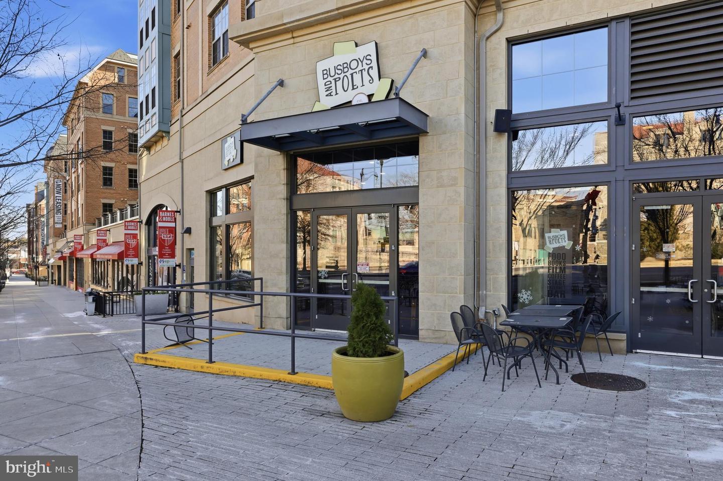 2815 NORTH CAPITOL ST NE, WASHINGTON, District Of Columbia 20002, 5 Bedrooms Bedrooms, ,3 BathroomsBathrooms,Residential,For sale,2815 NORTH CAPITOL ST NE,DCDC2233034 MLS # DCDC2233034