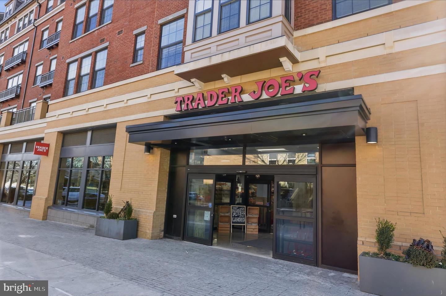 2815 NORTH CAPITOL ST NE, WASHINGTON, District Of Columbia 20002, 5 Bedrooms Bedrooms, ,3 BathroomsBathrooms,Residential,For sale,2815 NORTH CAPITOL ST NE,DCDC2233034 MLS # DCDC2233034