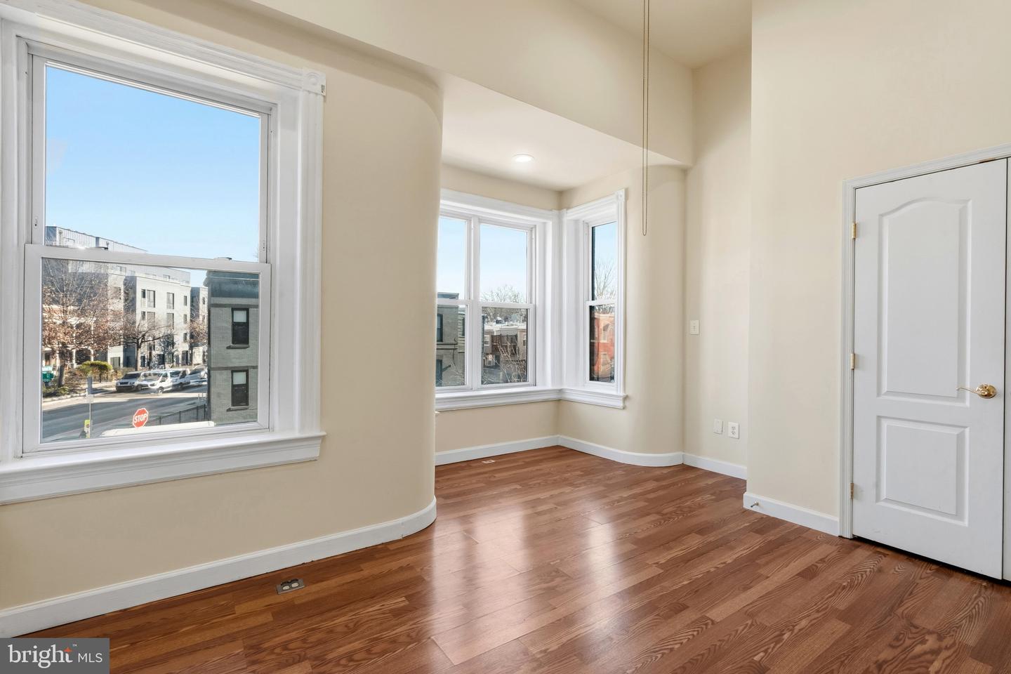 1018 11TH ST NE, WASHINGTON, District Of Columbia 20002, 4 Bedrooms Bedrooms, ,3 BathroomsBathrooms,Residential,For sale,1018 11TH ST NE,DCDC2233084 MLS # DCDC2233084