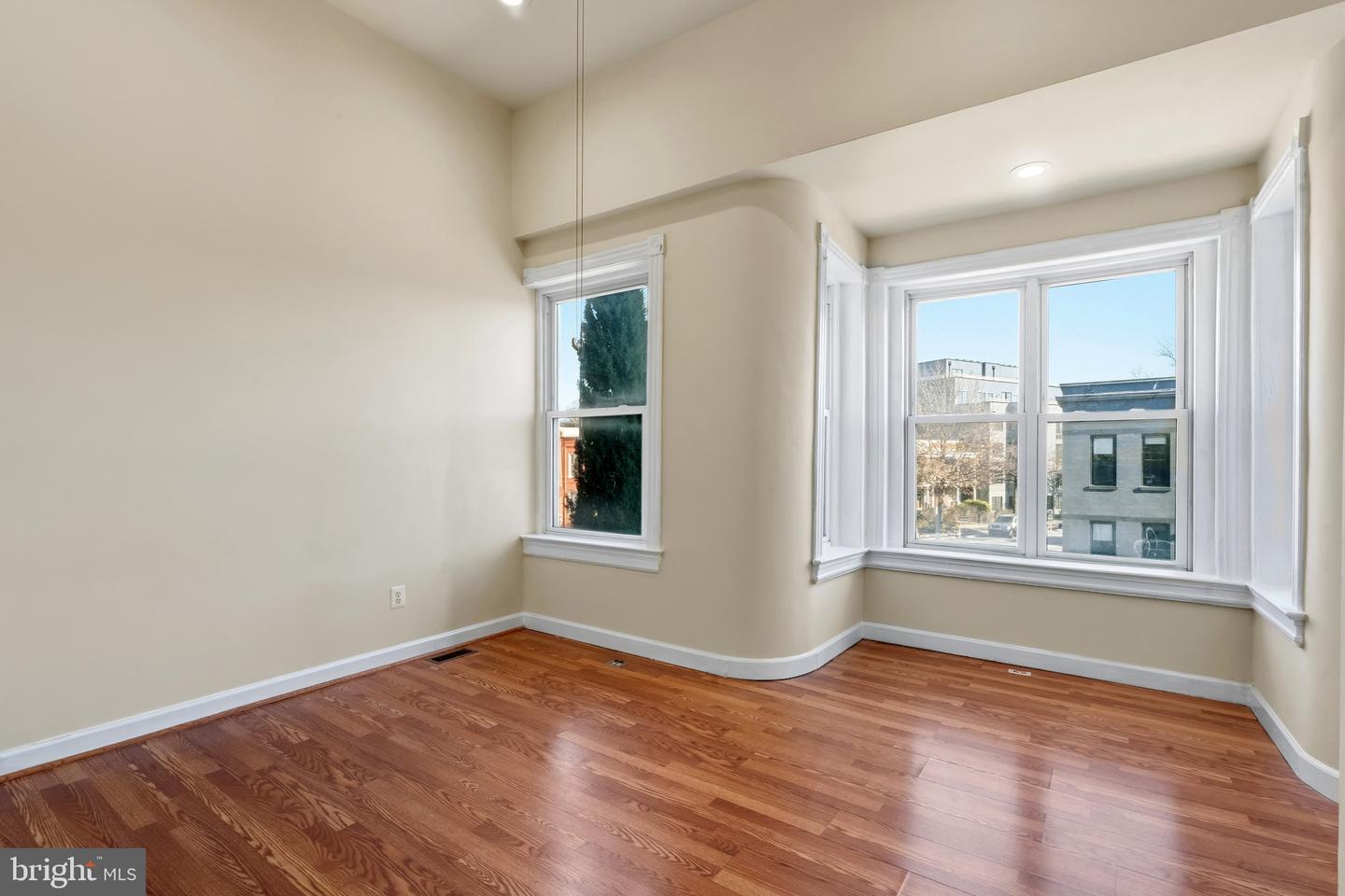 1018 11TH ST NE, WASHINGTON, District Of Columbia 20002, 4 Bedrooms Bedrooms, ,3 BathroomsBathrooms,Residential,For sale,1018 11TH ST NE,DCDC2233084 MLS # DCDC2233084