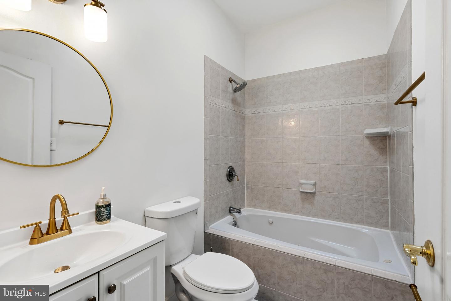 1018 11TH ST NE, WASHINGTON, District Of Columbia 20002, 4 Bedrooms Bedrooms, ,3 BathroomsBathrooms,Residential,For sale,1018 11TH ST NE,DCDC2233084 MLS # DCDC2233084