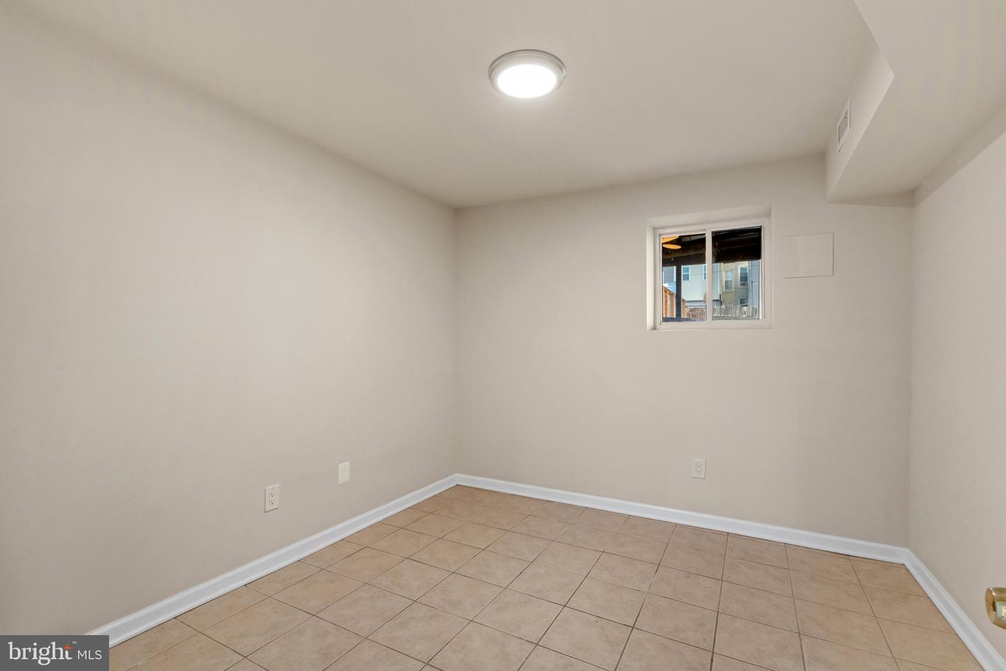 1018 11TH ST NE, WASHINGTON, District Of Columbia 20002, 4 Bedrooms Bedrooms, ,3 BathroomsBathrooms,Residential,For sale,1018 11TH ST NE,DCDC2233084 MLS # DCDC2233084