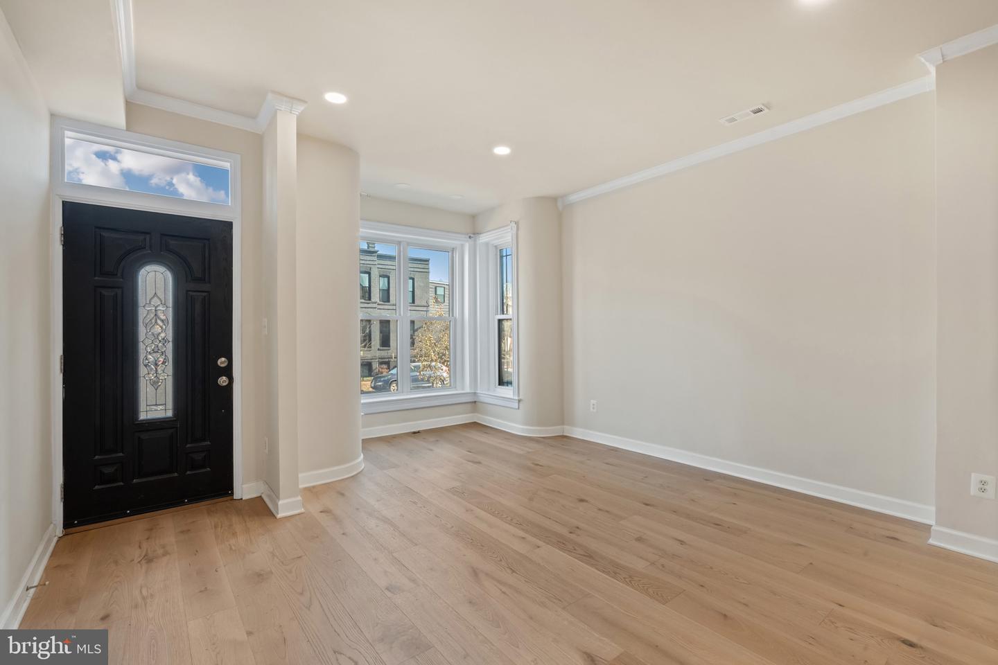 1018 11TH ST NE, WASHINGTON, District Of Columbia 20002, 4 Bedrooms Bedrooms, ,3 BathroomsBathrooms,Residential,For sale,1018 11TH ST NE,DCDC2233084 MLS # DCDC2233084