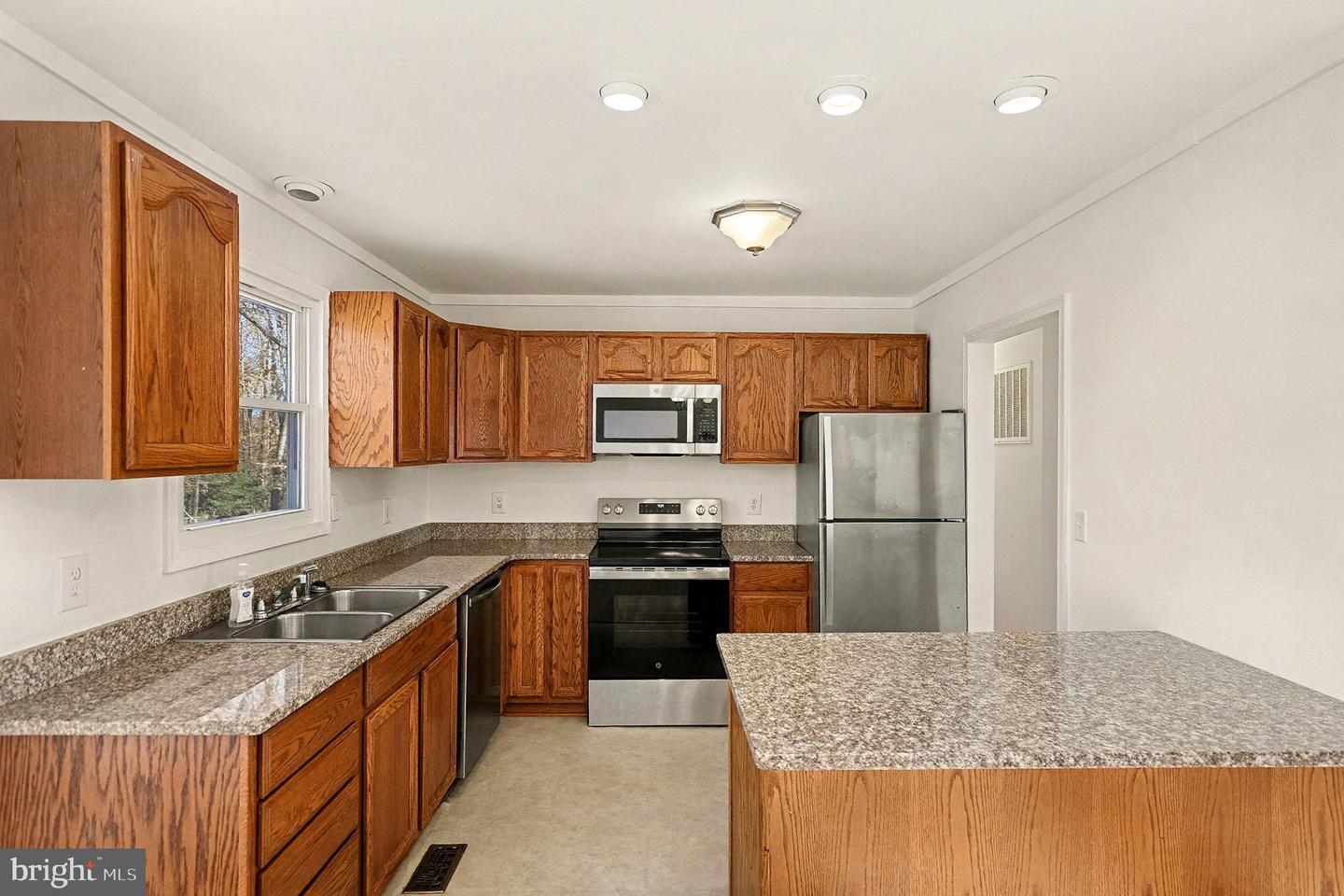 311 HARDEE ST, SPOTSYLVANIA, Virginia 22551, 4 Bedrooms Bedrooms, 11 Rooms Rooms,3 BathroomsBathrooms,Residential,For sale,311 HARDEE ST,VASP2037840 MLS # VASP2037840