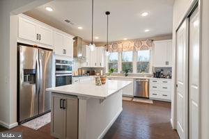 6425 HIBISCUS PATH TER, HAYMARKET, Virginia 20169, 3 Bedrooms Bedrooms, ,3 BathroomsBathrooms,Residential,For sale,6425 HIBISCUS PATH TER,VAPW2108426 MLS # VAPW2108426