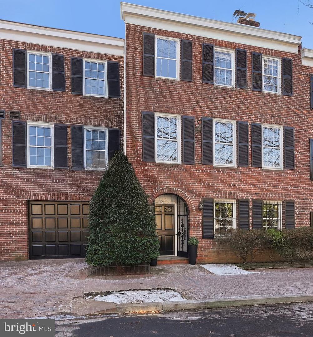 3402 R ST NW, WASHINGTON, District Of Columbia 20007, 4 Bedrooms Bedrooms, ,3 BathroomsBathrooms,Residential,For sale,3402 R ST NW,DCDC2233520 MLS # DCDC2233520 3402 R ST NW, WASHINGTON, District Of Columbia 20007, 4 Bedrooms Bedrooms, ,3 BathroomsBathrooms,Residential,For sale,3402 R ST NW,DCDC2233520 MLS # DCDC2233520