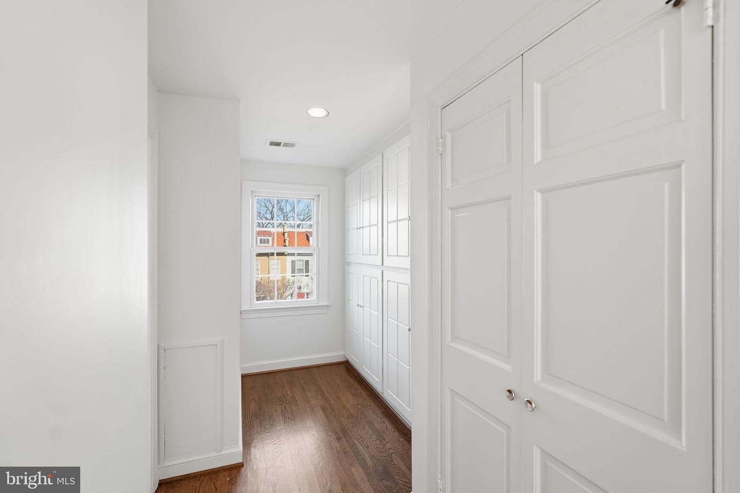 3402 R ST NW, WASHINGTON, District Of Columbia 20007, 4 Bedrooms Bedrooms, ,3 BathroomsBathrooms,Residential,For sale,3402 R ST NW,DCDC2233520 MLS # DCDC2233520