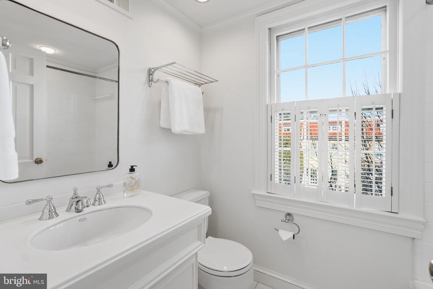 3402 R ST NW, WASHINGTON, District Of Columbia 20007, 4 Bedrooms Bedrooms, ,3 BathroomsBathrooms,Residential,For sale,3402 R ST NW,DCDC2233520 MLS # DCDC2233520