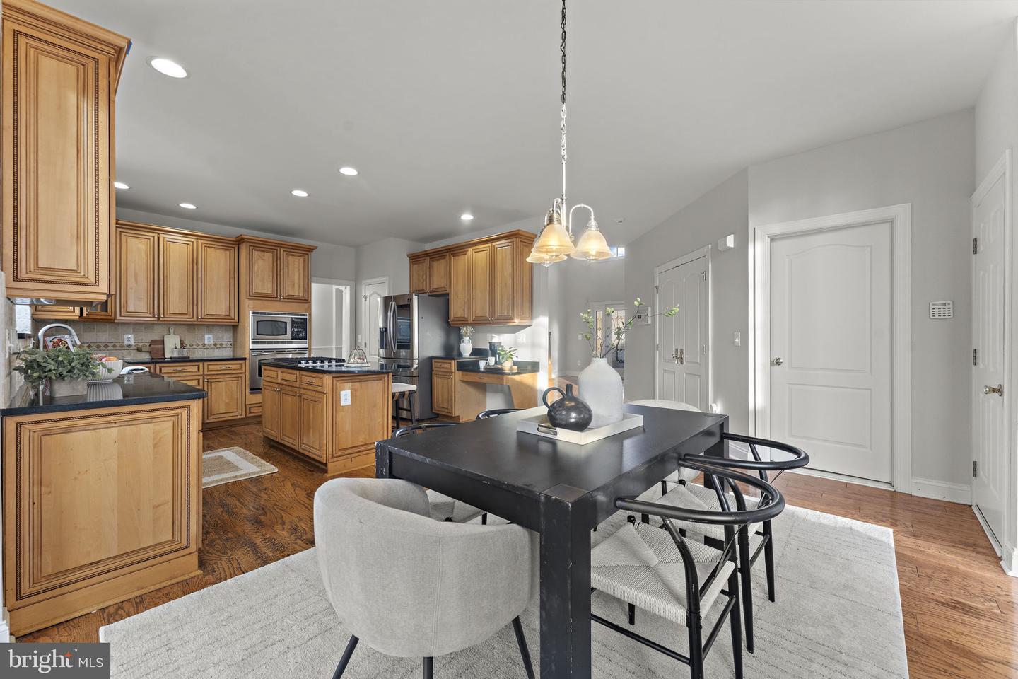 15509 MELLON CT, HAYMARKET, Virginia 20169, 5 Bedrooms Bedrooms, ,4 BathroomsBathrooms,Residential,For sale,15509 MELLON CT,VAPW2108702 MLS # VAPW2108702 15509 MELLON CT, HAYMARKET, Virginia 20169, 5 Bedrooms Bedrooms, ,4 BathroomsBathrooms,Residential,For sale,15509 MELLON CT,VAPW2108702 MLS # VAPW2108702