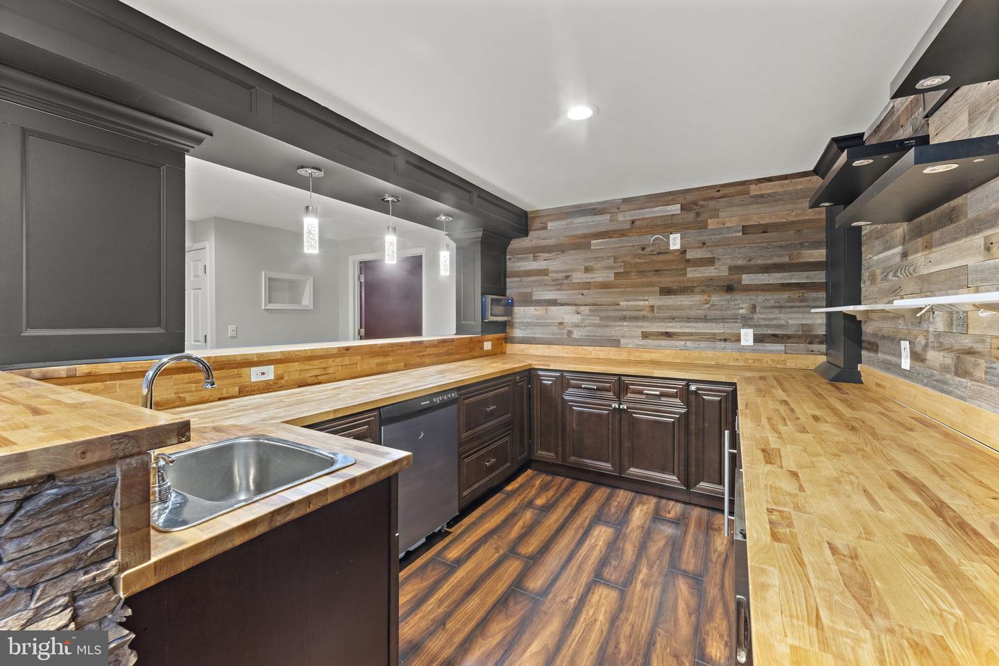 15509 MELLON CT, HAYMARKET, Virginia 20169, 5 Bedrooms Bedrooms, ,4 BathroomsBathrooms,Residential,For sale,15509 MELLON CT,VAPW2108702 MLS # VAPW2108702 15509 MELLON CT, HAYMARKET, Virginia 20169, 5 Bedrooms Bedrooms, ,4 BathroomsBathrooms,Residential,For sale,15509 MELLON CT,VAPW2108702 MLS # VAPW2108702